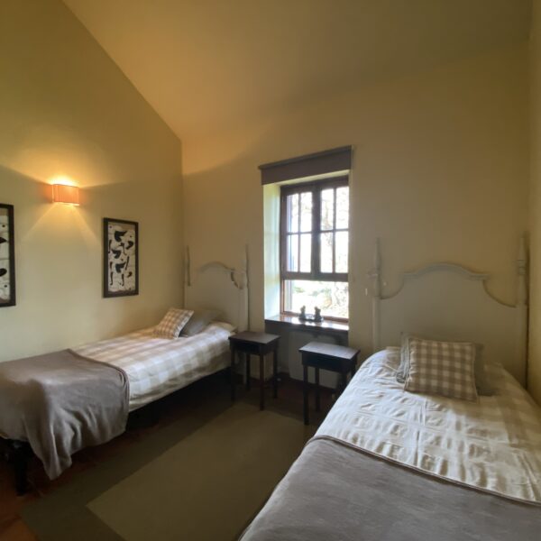 Dormitorio dos camas